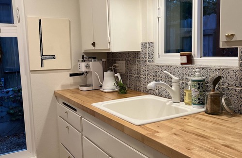 Laguna House | Upscale & Hip Home Downtown Two Bedroom