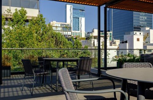 Colonia Cuauhtemoc Apartment | Urban Reforma Mexico City by Lumina