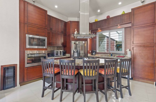 Emiliano Zapata Condo | V399 PH4 - STUNNING 2 BDRM 2.5 BATH - BOUTIQUE BUILDING - ZONA ROMANTICA'S BEST!