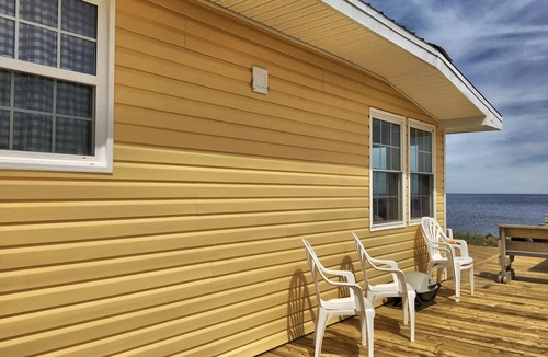 Grand Barachois House | Vacation home right by the sea, with its own beach.