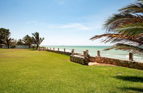 Chicxulub Puerto Villa | Villa ∙ 14 bedrooms ∙ 30 guests