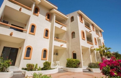 Campo de Golf Fonatur Condo | Vibrant 1BR Condo Walking Distance to Punta Sur Golf Course