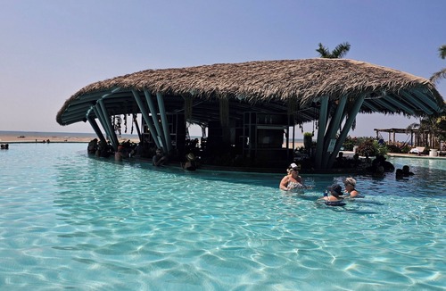 Marina Vallarta Resort | Vidanta Nuevo Vallarta Guest at Mayan Palace. Romantic sunsets delicious cuisine
