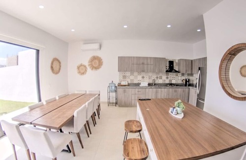 La Cruz de Huanacaxtle House | Villa 16: 5BR & Private Pool w BNayar Beach Club