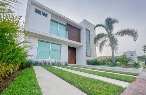 La Cruz de Huanacaxtle Villa | Villa 4F: 4BR w Private Pool & BNayar Beach Club