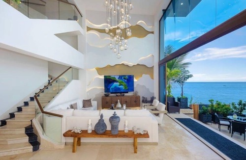 South Shore Hotel Area Villa | Villa ∙ 6 bedrooms ∙ 12 guests