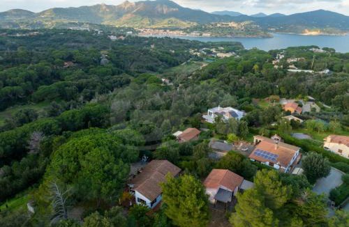 Naregno Villa | Villa Ai Pini a Punta Perla - Goelba