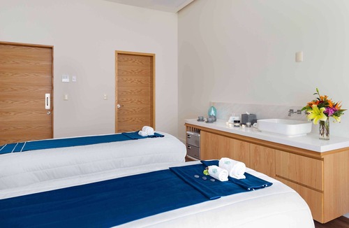 El Tezal Resort | Villa Cabo 3 bedroom penthouse hot tub loaded amenities