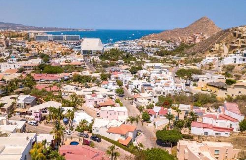 Pedregal Villa | Villa Cola de Ballena in Exclusive El Pedregal at Cabo's Downtown