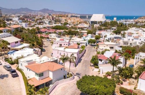 Pedregal Villa | Villa Cola de Ballena in Exclusive El Pedregal at Cabo's Downtown