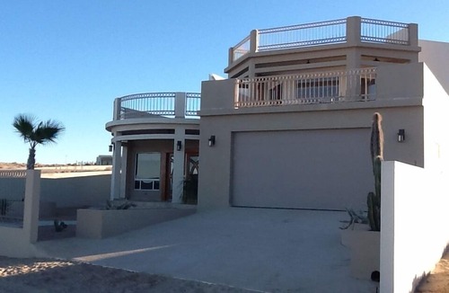 San Felipe House | Villa Del Mar, beach front three bedroom Mediterranean home with private pool