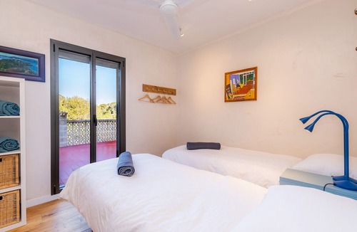 Cala Llombards Villa | Villa 'Embarcadero' with Private Terrace and Wi-Fi