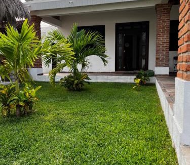 Monte Gordo House | Villa Esmeralda del Mar
