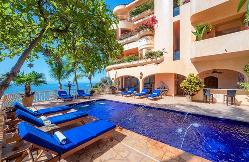 Amapas Villa | Villa Estrella Mar - Five Star Luxury - Staff - Private Pool - On the beach!