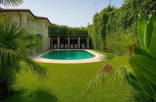 Forte dei Marmi Villa | Villa Forte Dei Marmi, Pool & Garden