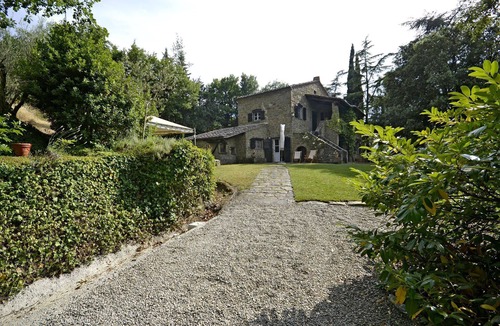 Cortona Villa | Villa in Il Castagno with 3 bedrooms sleeps 7