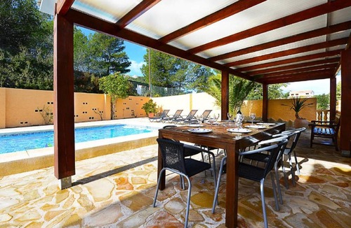 Empedrola Villa | Villa Iris - Plusholidays