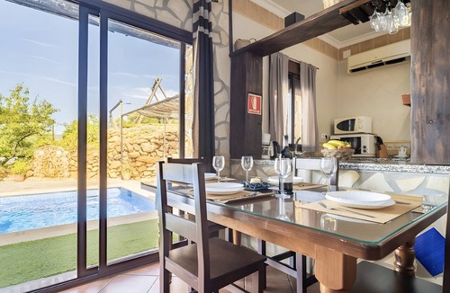El Gastor House | Villa 'La Cañada' with Lake Views, Wi-Fi and Air Conditioning