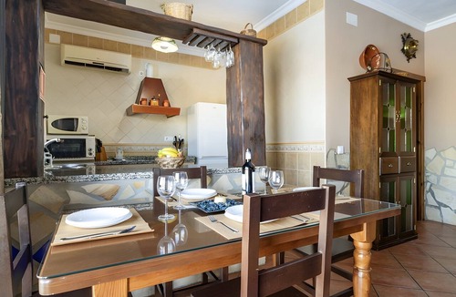 El Gastor House | Villa 'La Cañada' with Lake Views, Wi-Fi and Air Conditioning