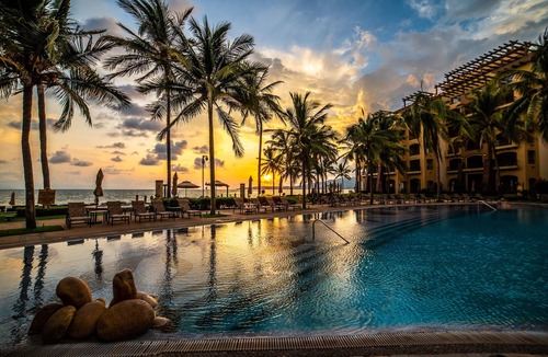 Flamingos Condo | Villa La Estancia SIXTH FLOOR STUNNER — BEST VIEW IN THE RESORT!