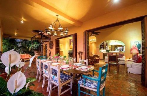 Romantic Zone Bed & Breakfast | Villa Lola - Adults Only
