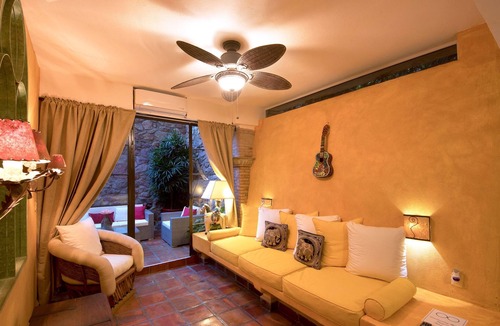 Romantic Zone Bed & Breakfast | Villa Lola - an Adults Only Bed & Breakfast