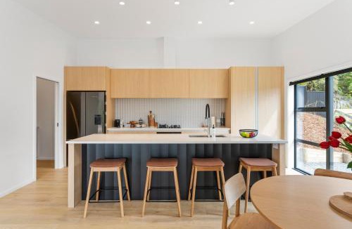 Acacia Bay House | Villa on the Bay