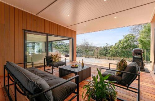 Acacia Bay House | Villa on the Bay
