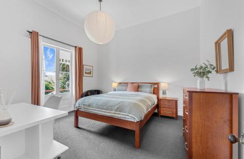 Devonport House | Villa on Vauxhall by Bespoke Stays