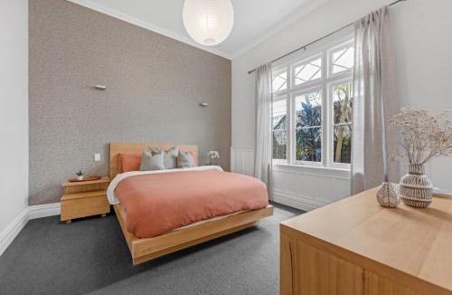 Devonport House | Villa on Vauxhall by Bespoke Stays
