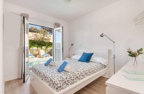 Cala Blanca Villa | Villa Pins Ciutadella by Villa Plus