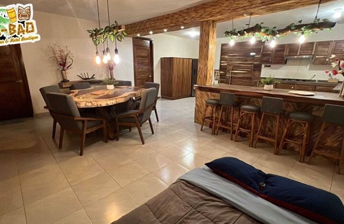 Boulevard Barra Vieja Villa | Villa with beach access in Acapulco Diamante. It has all the comforts