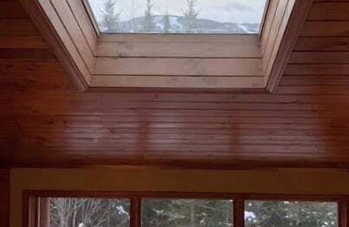 Bretton Woods House | W9 Renovated Bretton Woods condo with great ski slope views, A/C fireplace, 1 minute from skiing!