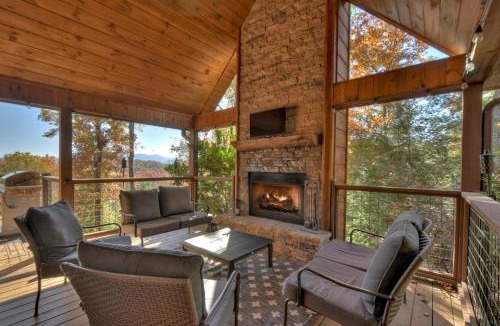 Blue Ridge House | Wakin' on a Pretty Day