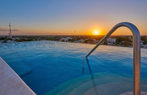 Zona Paseo Montejo House | Walk to Everything from Your Mérida Marriott City Express Rooms - 4 Units