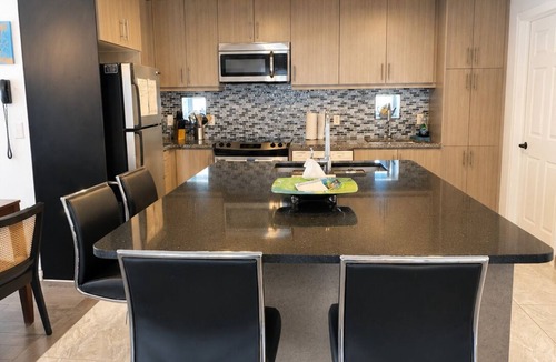 Port Elgin House | Walk to Main Beach | Sleeps 10 | Fire Pit & Games