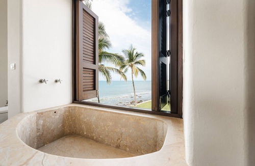 Punta de Mita House | Walk to Surf Spots! Beachfront Villa with Infinity Pool and Fantastic Staff