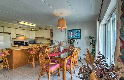 Midtown Ocean City Condo | Walk to the Beach: Ocean City Condo w/Balcony
