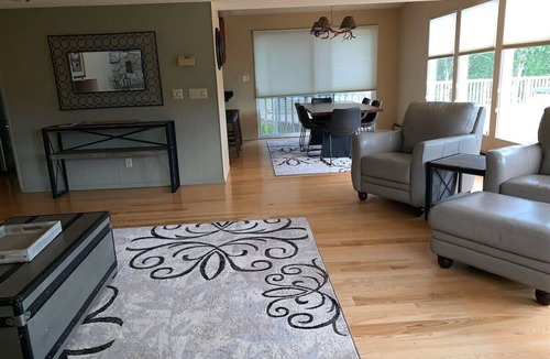 South Addition Apartment | Walking distance to downtown attractions and grocery store and coffee bakery.