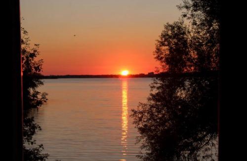 Rossmore House | Waterfront Boutique Accommodation in PEC - Suite 3