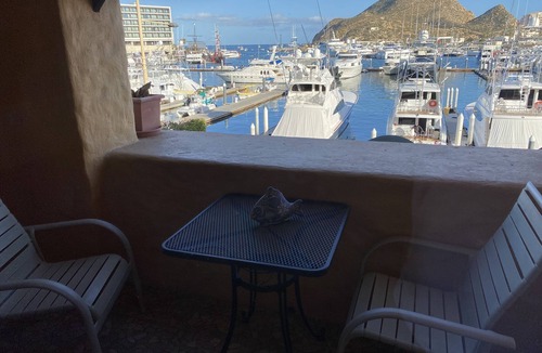 Centro Condo | Waterfront condo on the marina