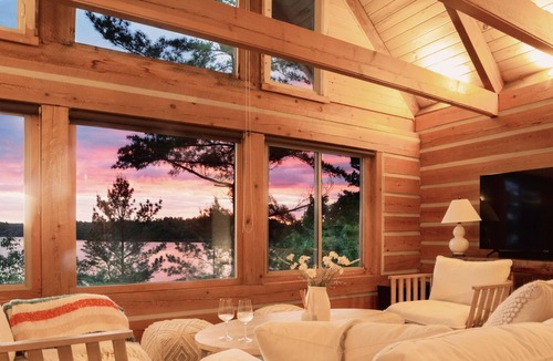 Parry Sound Cottage | Waterfront Cottage Perfect for IceFishing, Skating, Hiking and Snowmobile Trails