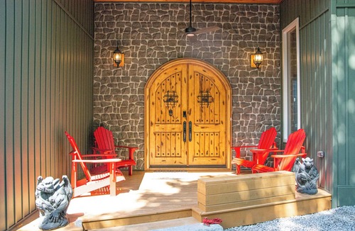 Rye House | Waterfront Estate for Unforgettable Gatherings, Family Reunions, Peaceful Escape