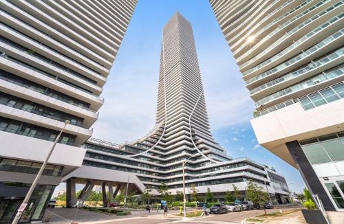 Humber Bay Shores Apartment | Waterfront Luxury Condo