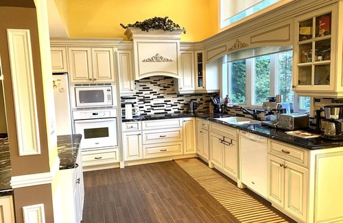 Minden House | Waterfront Paradise (Cottage)