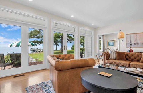 Royal Oak House | Waterfront Paradise | Pool, Views & Serenity