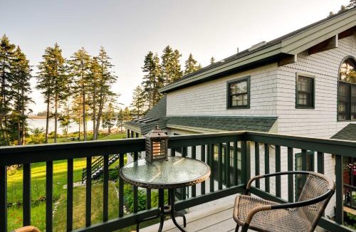 Prospect Harbor House | Waterfront Prospect Harbor Cottage Yard, Fire Pit