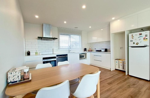 Aotea Apartment | Waterview Spacious Bliss - 2 Beds