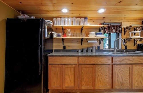 Otis Cottage | WELCOME TO "ON THE ROCKS" COTTAGEnnLakeside cottage near Acadia National Park!