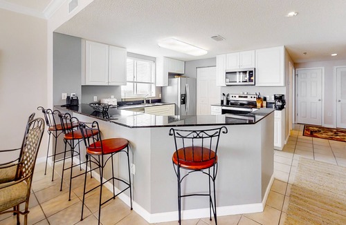 Fort Morgan Condo | Well-appointed condo with amazing views, pool, & hot tub - Close to beach